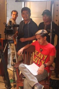 Michael Cardoz directiing a video. Photo from Dencio Isungga Facebook account.