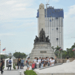 0823 rizal pambansang photobomber